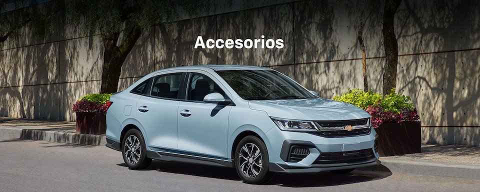 Accesorios para el interior y exterior del nuevo auto tipo sedán Chevrolet Aveo 2025 con pantalla táctil de 8 pulgadas